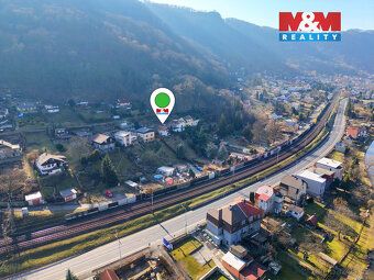 Nabízím Vám ke koupi pozemek o výměře 1194m². Na pozemku se 