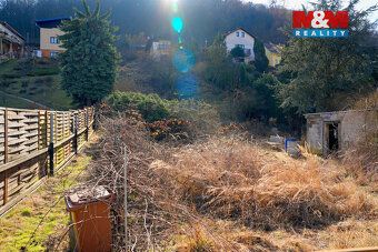 Nabízím Vám ke koupi pozemek o výměře 1194m². Na pozemku se 