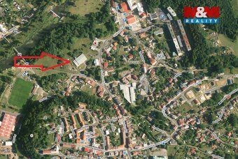 Nabízíme k pronájmu prostorné skladové a výrobní prostory o 