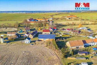 Nabízíme k prodeji stavební pozemek o rozloze 1 242 m² v mal
