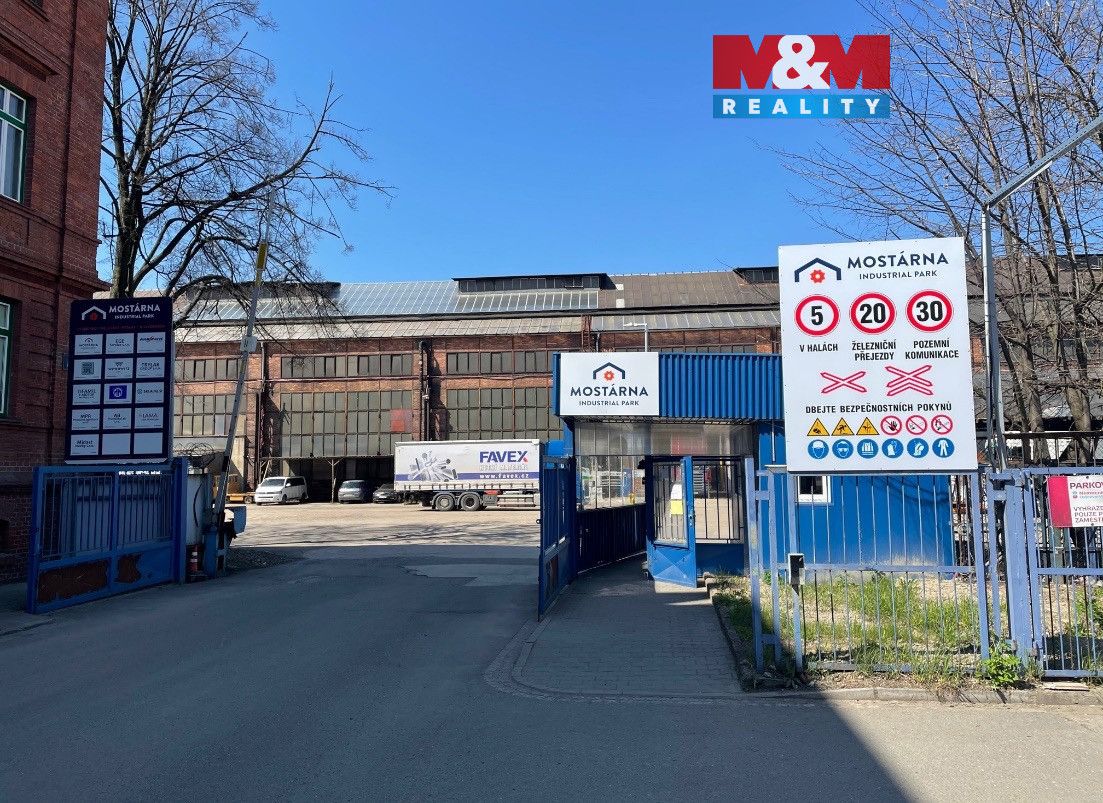 Nabízíme k pronájmu halu o rozloze 730 m² v strategickém a d