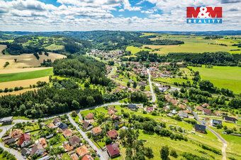 Nabízíme k prodeji stavební pozemek o ideálních 1000 m² v ma