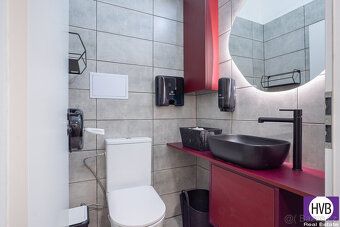 Nabízíme k přenechání nájem komerčního prostoru o velikosti 