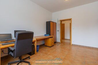 K prodeji nabízíme komerční areál o celkové výměře 5.706 m2.