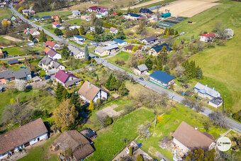 Nabízíme zasíťovaný, stavební pozemek o výměře 1.930 m2 v ob