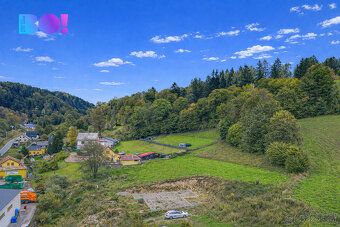Nabízíme exkluzivní stavební pozemek o velikosti 4 560 m² s 
