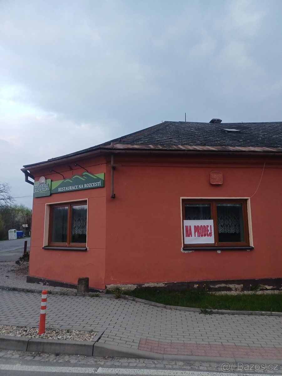 Prodám zavedenou restauraci v obci Dolní Libina.Lukrativni m