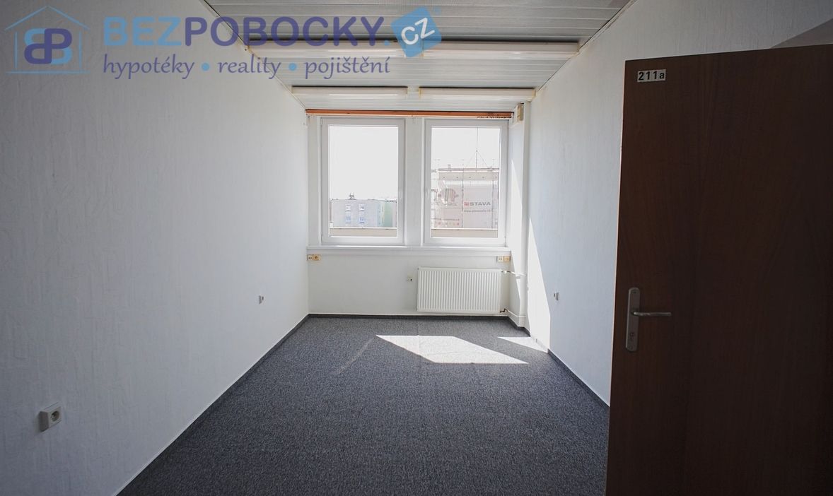 Pronájem dvojkanceláře na Havlíčkově náměstí v centru města 