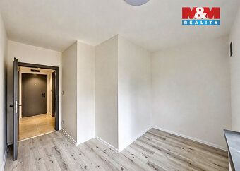 Nabízíme k dlouhodobému pronájmu byt s dispozicí 2+kk ve vel