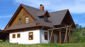 Nabízíme stylovou poloroubenou chalupu / rodinný dům ve Stup