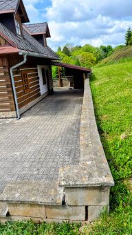 Nabízíme stylovou poloroubenou chalupu / rodinný dům ve Stup