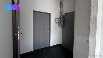 Nabízíme k pronájmu nový, moderní podnikatelský box v komerč