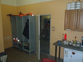 Nabízíme k dlouhodobému pronájmu nebytové prostory vhodné ja