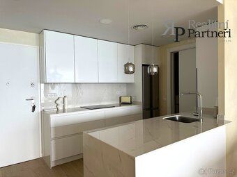 Rádi Vám představujeme tento exkluzivní apartmán o dispozici