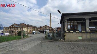 Pronájem výrobních prostor se zázemím, 462m² - Děčín
Nabízím