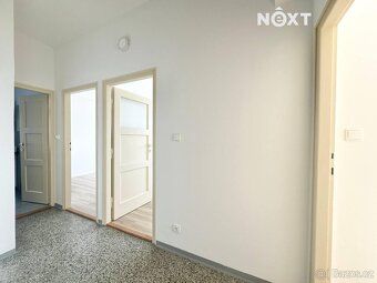 Nabízíme Vám kompletně a vkusně zrekonstruovaný, prostorný b