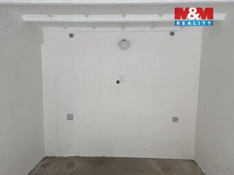 Nabízíme k prodeji zděnou řadovou garáž o užitné ploše 16 m²