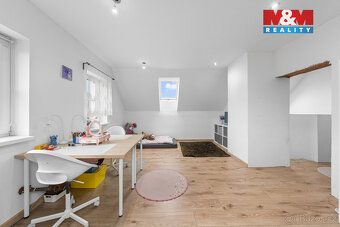 Nabízíme k prodeji novostavbu rodinného domu o užitné ploše 