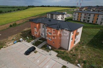 Nabízíme vám k pronájmu byt 2+kk, 38 m2, s balkonem 2,13 m2,