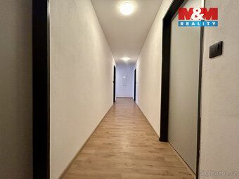 Nabízíme dlouhodobý pronájem moderně zrekonstruovaného, klim