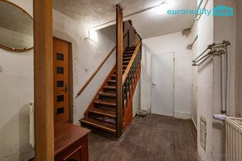Nabízíme k prodeji chalupu nacházející se v části obce Poutn