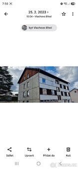 Byt se nachází v bytovem domě na sídlišti a je částečně zrek