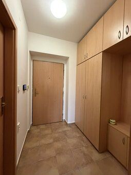 K dlouhodobému pronájmu nabízíme byt 1+kk o rozloze 31 m2 na