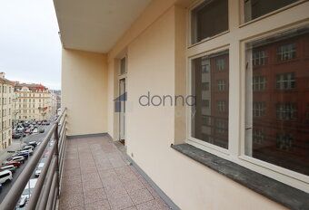 Nabízíme k pronájmu prostorný byt o dispozici 2+1, 77m2 + ba