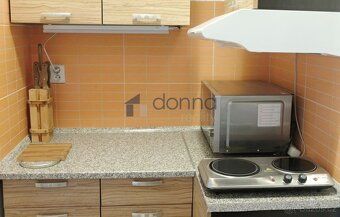 Nabízíme pronájem nezařízeného a tichého bytu 2+kk, 43m², ve