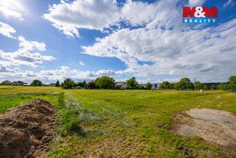 Nabízíme k prodeji rovinatý pozemek o rozloze 1163 m² určený
