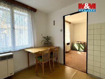 Nabízíme BJ 4+2, dispozičně řešené jako 1+1 v přízemí a 3+1 