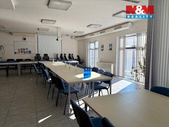 Nabízíme k pronájmu moderní kancelářský prostor o velikosti 