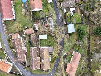 Ev.č. 00030 Nabízíme k prodeji rodinný dům v obci Chvalatice