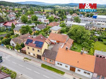 Hledáte domov, který nabízí nejen pohodlné bydlení, ale i na