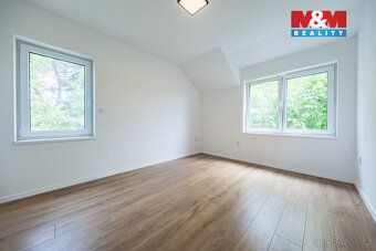 Nabízíme k prodeji moderní rodinný dům v klidné části obce J