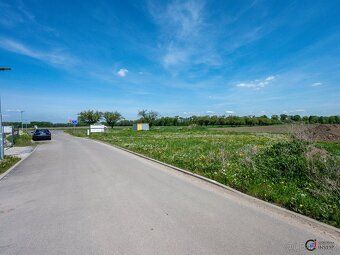 Ev.č. 00884 Stavební pozemek o rozloze 950 m² v obci Dubany 