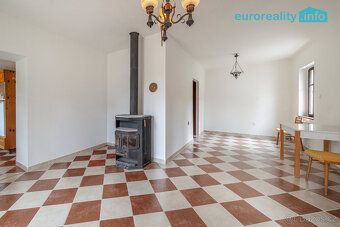 Prodej útulného domu pro rodinnou rekreaci v malebné horské 