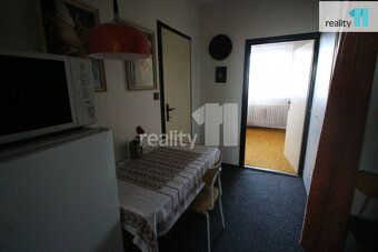 +popl. 3000, , Reality 11 Vám zprostředkují Nabízíme k dlouh