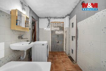 Prodej samostatně stojícího rodinného domu v tiché a příjemn