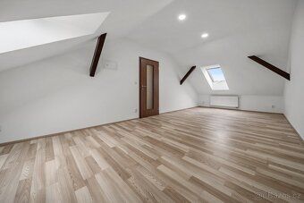 Prodej prostorné půdní nástavby 4+kk, 138 m² – Brno Husovice