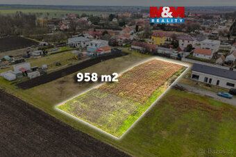 Nabízíme k prodeji pozemek určený k bydlení se zahradou o vý