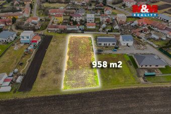 Nabízíme k prodeji pozemek určený k bydlení se zahradou o vý