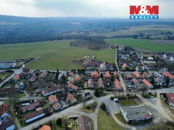 Prodej pozemku k bydlení 800 m² v k.ú. Mokrovraty, v klidné 
