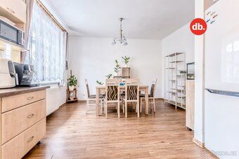Ev.č. 01782 Nabízíme k prodeji samostatně stojící rodinný dů