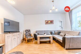 Ev.č. 01782 Nabízíme k prodeji samostatně stojící rodinný dů