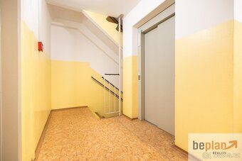 Nabízíme byt 3+kk o celkové výměře 83m2 včetně lodžie a skle