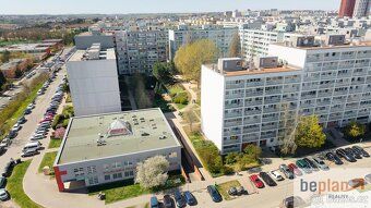 Nabízíme byt 3+kk o celkové výměře 83m2 včetně lodžie a skle