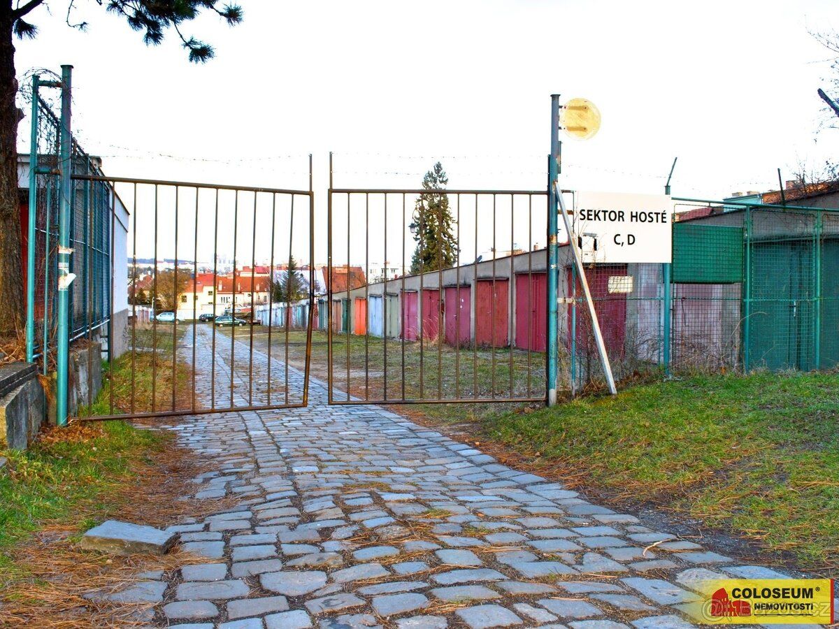 Ev.č. 5317B067-3 Nabízíme Vám k dlouhodobému pronájmu garáž 