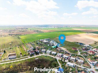 Ev.č. 100185 Poznejte stavební pozemek kousek od Znojma, kte