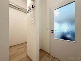 Pronájem moderního bytu 1+kk o velikosti 33 m2 v Olomouci. C